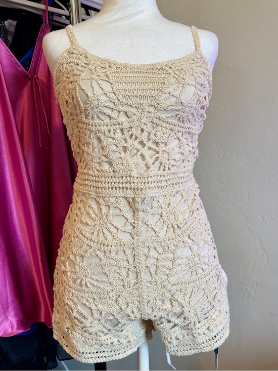 Cupshe Pants - NWT Cupshe Cream Crochet Romper Playsuit with Spaghetti Straps